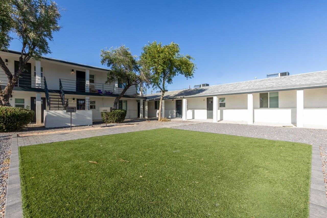 Newly Renovated Apartment Homes in Avondale! - Photo 3 of 6