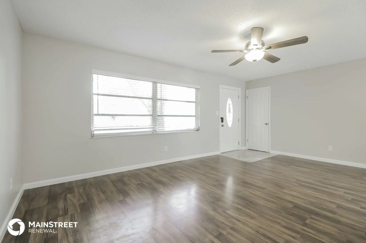 2103 Cochise Trl - Photo 3 of 16