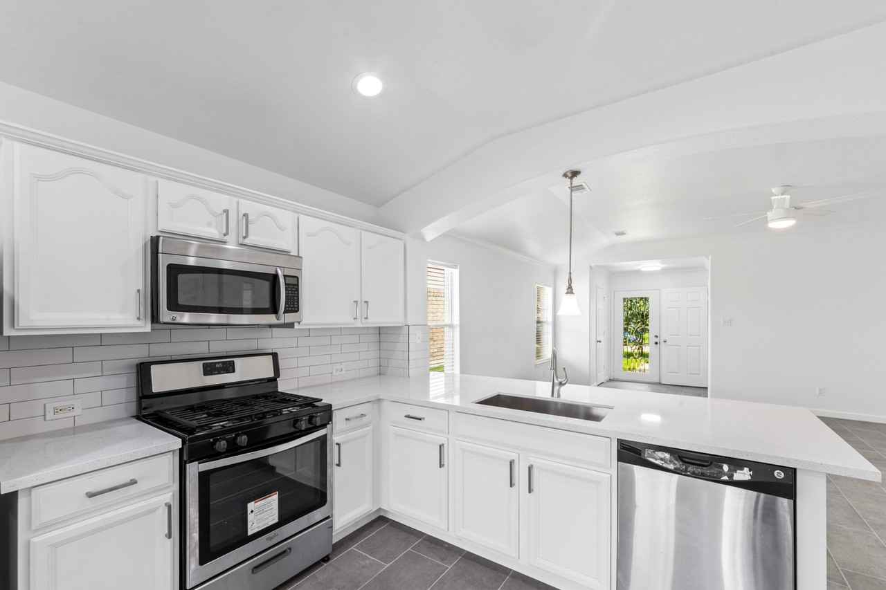 13112 Trail Manor Dr #1 - Photo 4 of 21