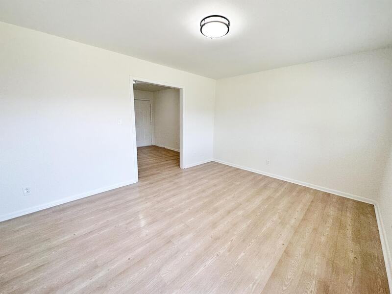 815 Dana Pl - Photo 2 of 8
