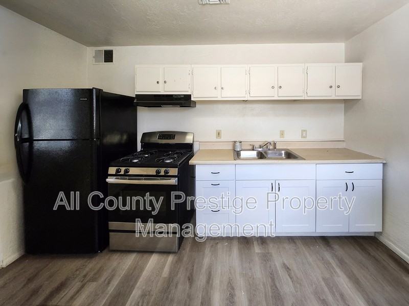 1915 E Osborn Rd #2 - Photo 5 of 13