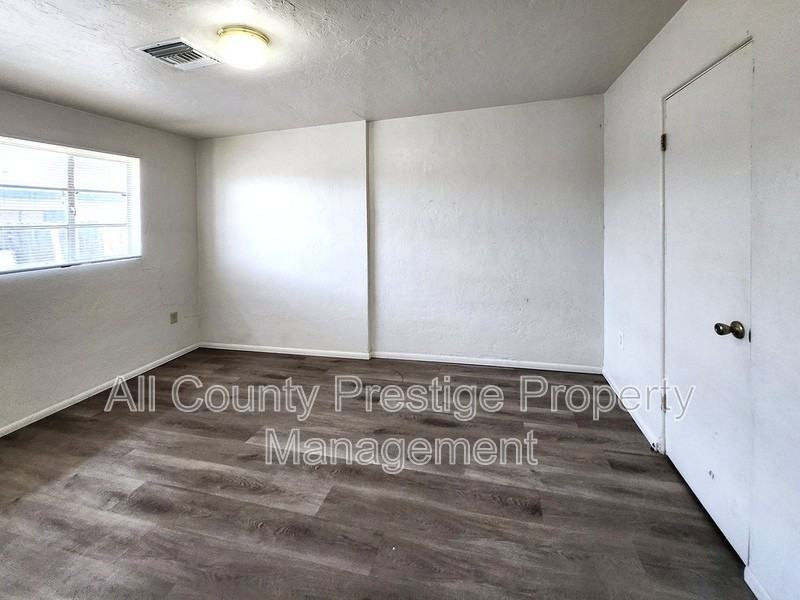 1915 E Osborn Rd #2 - Photo 7 of 13