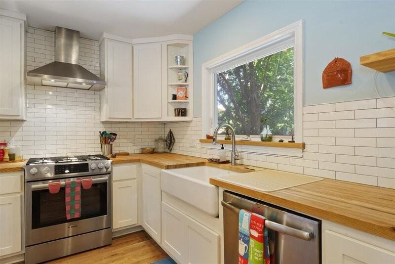 5711 Chesterfield Ave - Photo 4 of 26