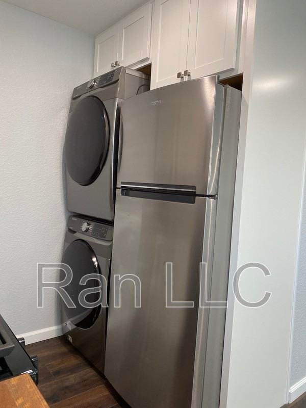 229 W Pueblo St #2 - Photo 5 of 20