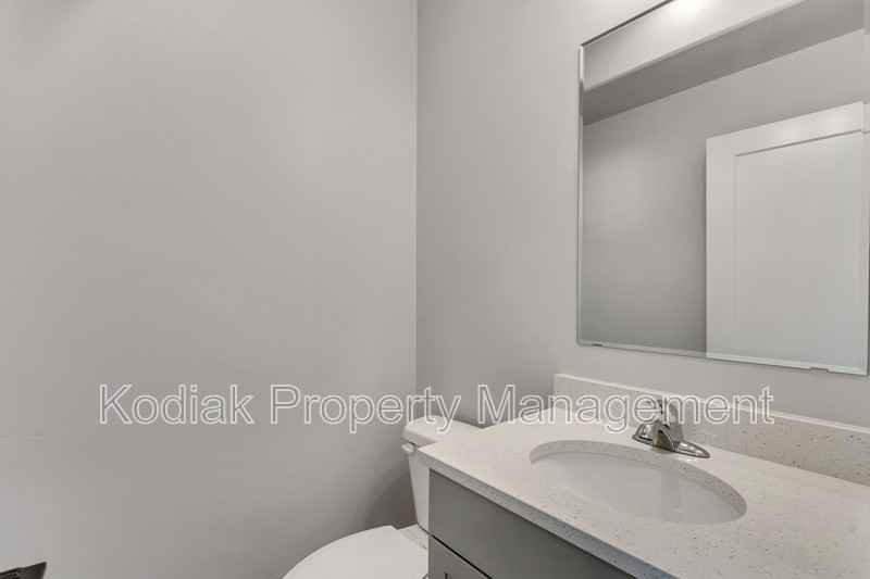 3199 S Claire Ave - Photo 6 of 28