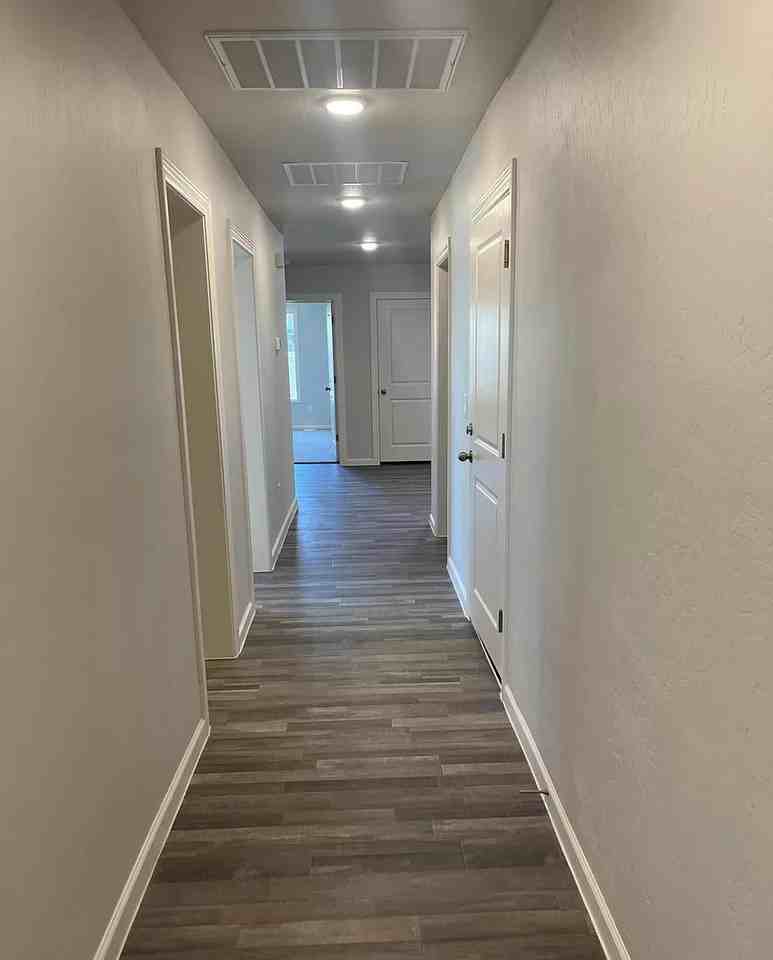 8012 S John Jacob Astor Ave - Photo 4 of 7