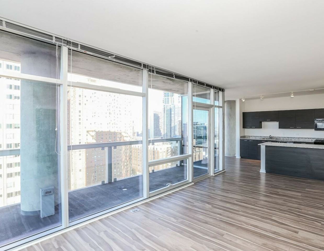 737 N La Salle Dr #2307