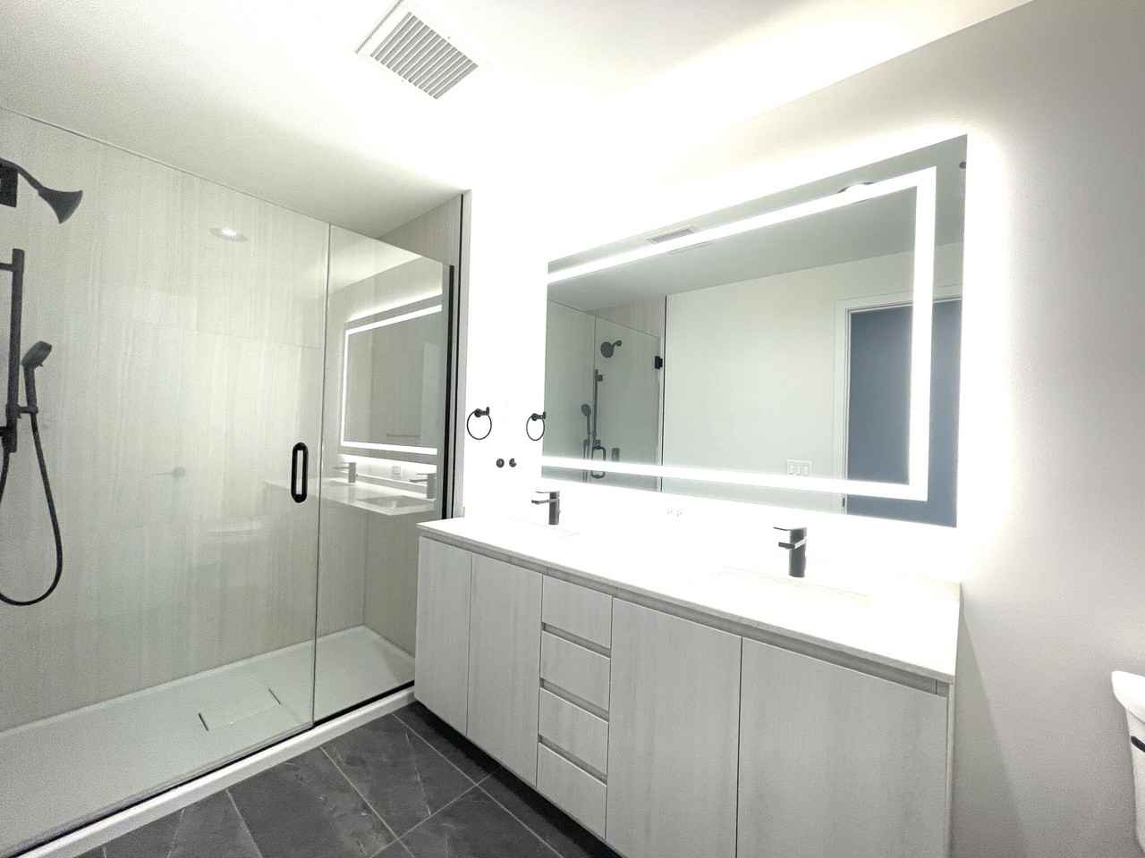 1301 W Washington Blvd #407 - Photo 3 of 12