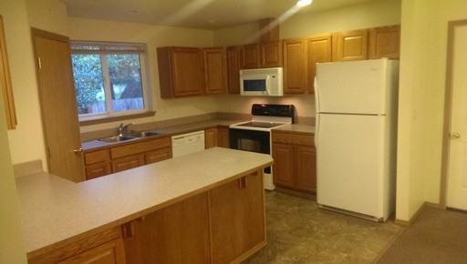 624 99th St E - Photo 3 of 20