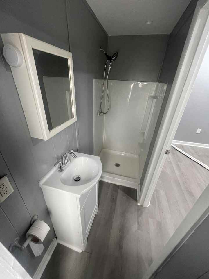 152 S Pine St #4 - Photo 3 of 10