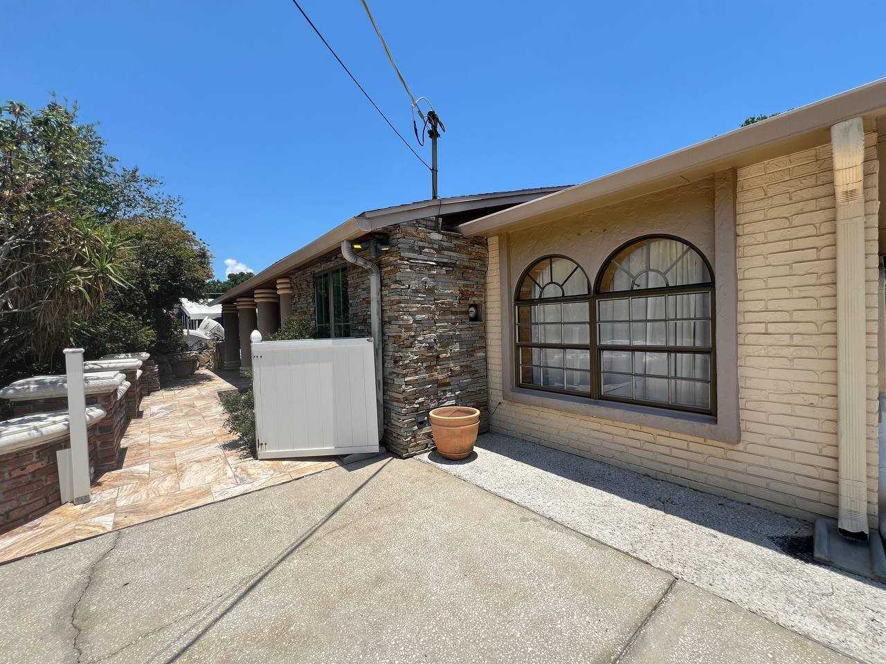 6206 S Richard Ave - Photo 2 of 31