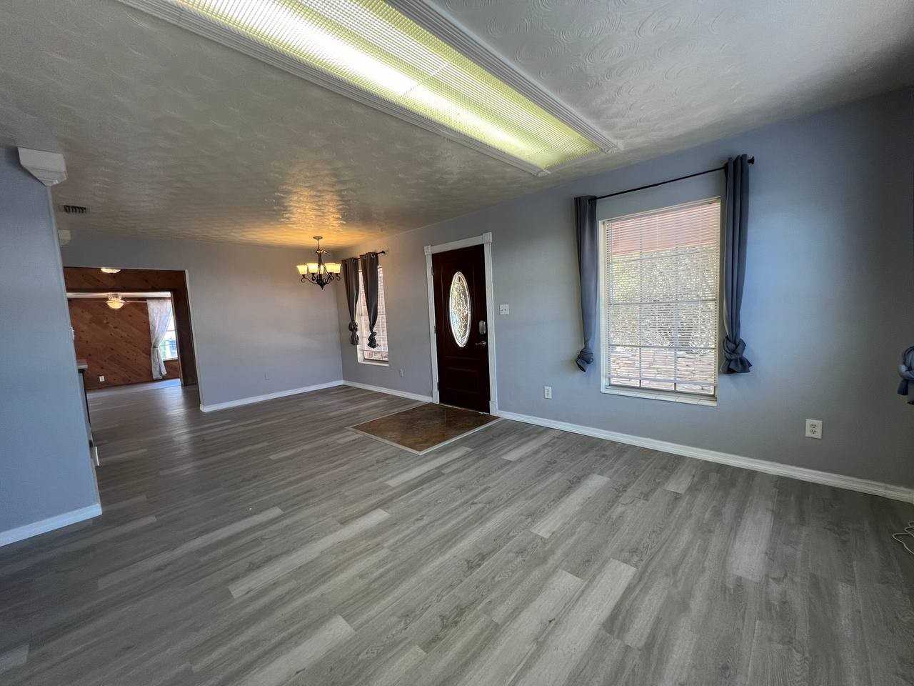 6206 S Richard Ave - Photo 7 of 31