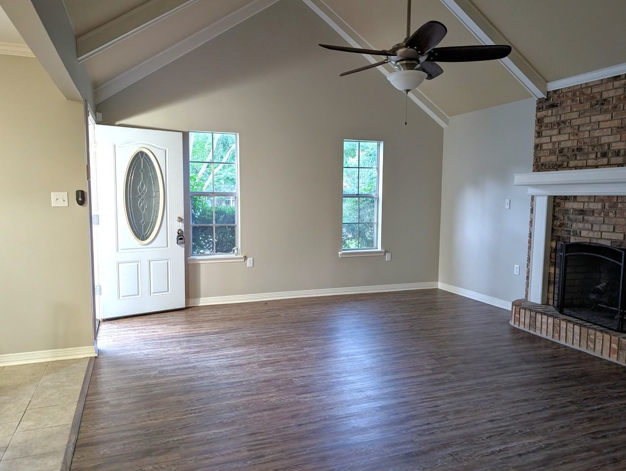 135 Brycewood Cir - Photo 2 of 20