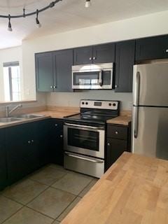 4763 White Rock Cir #B - Photo 7 of 13