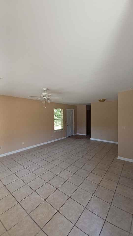 801 Sandpiper Dr #B - Photo 2 of 9