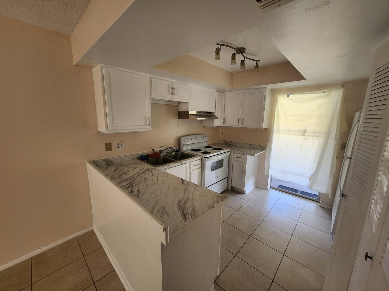 29 W Country Cove Way - Photo 4 of 9