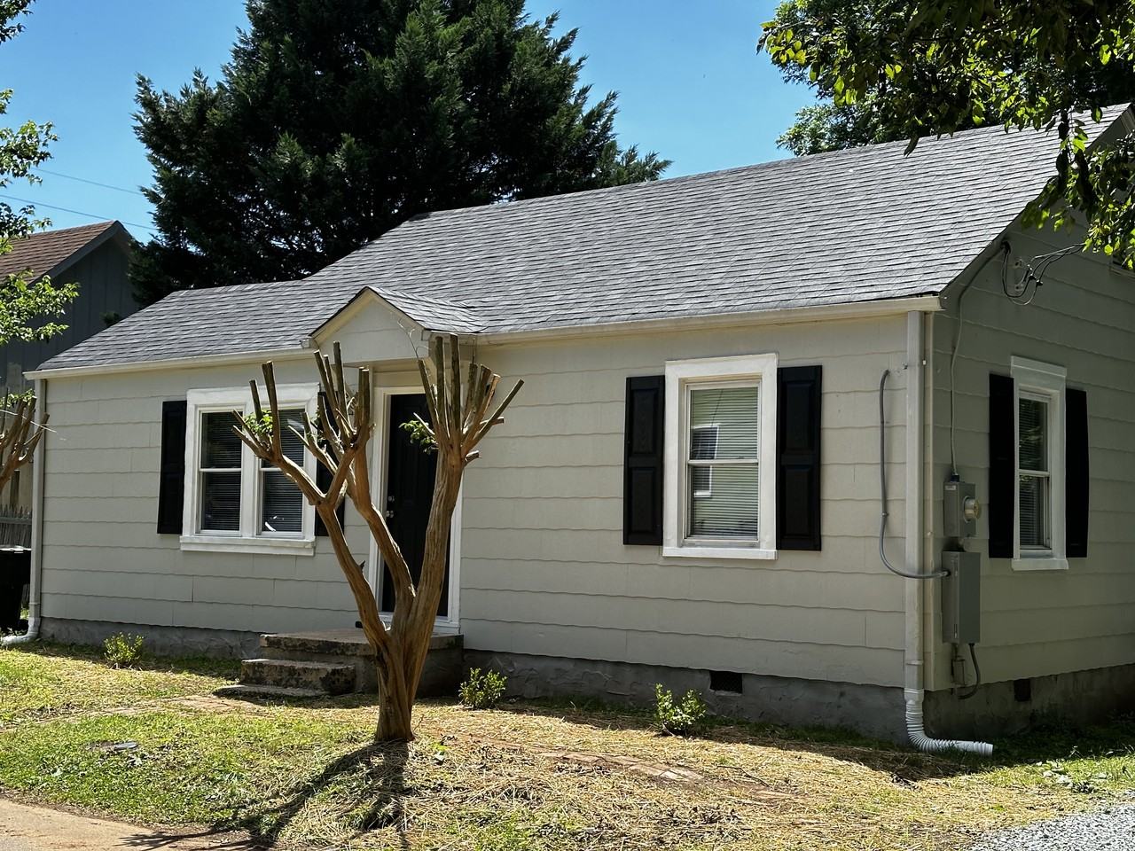 603 Robbins St - Photo 2 of 25