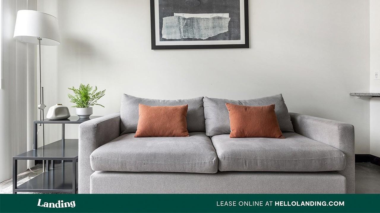 1014 Spruce St - Photo 2 of 50