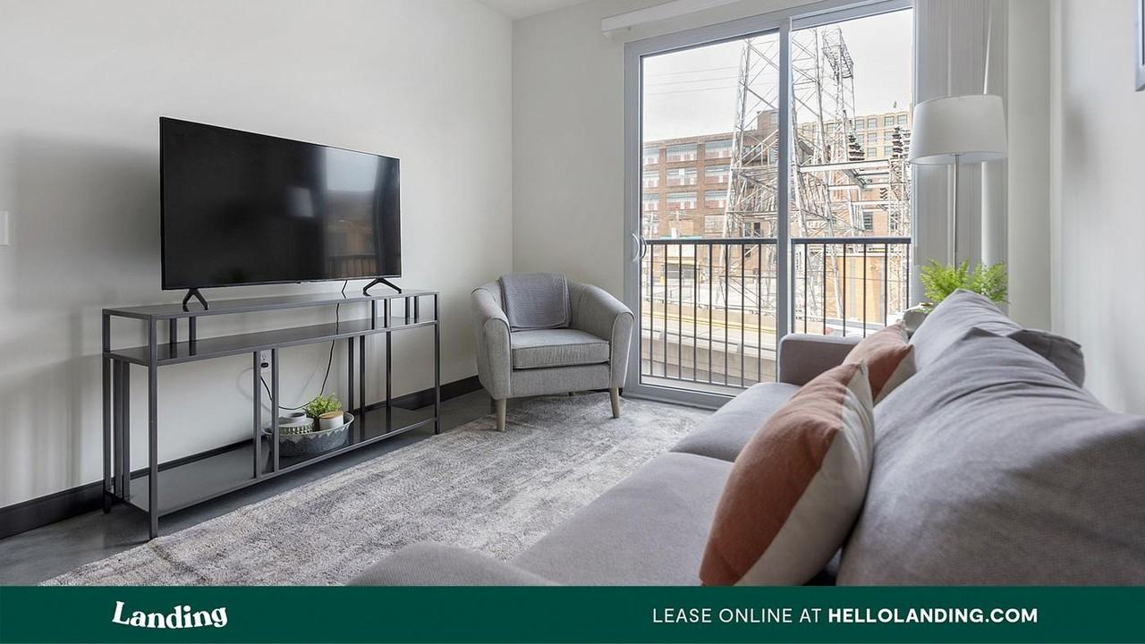 1014 Spruce St - Photo 6 of 50