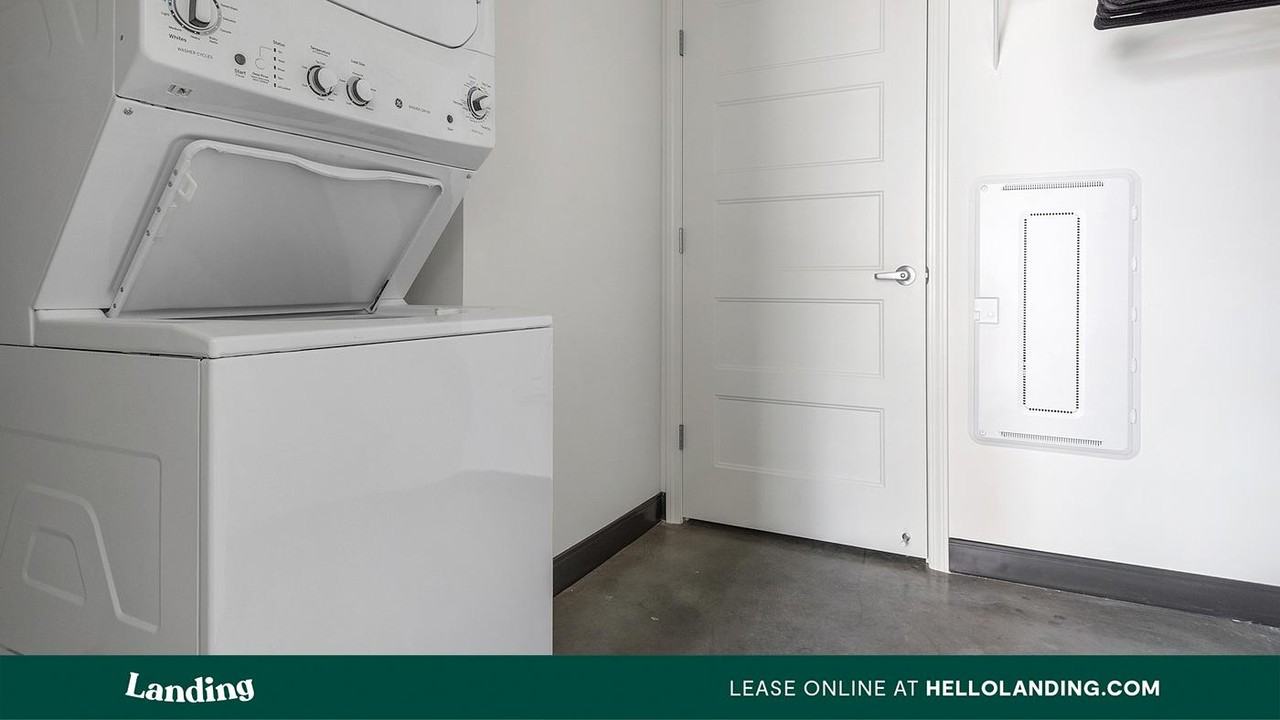 1014 Spruce St - Photo 7 of 50