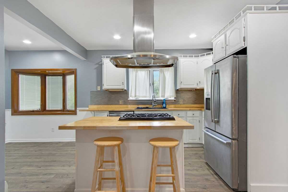 412 Old Falls Blvd ##1 - Photo 3 of 7