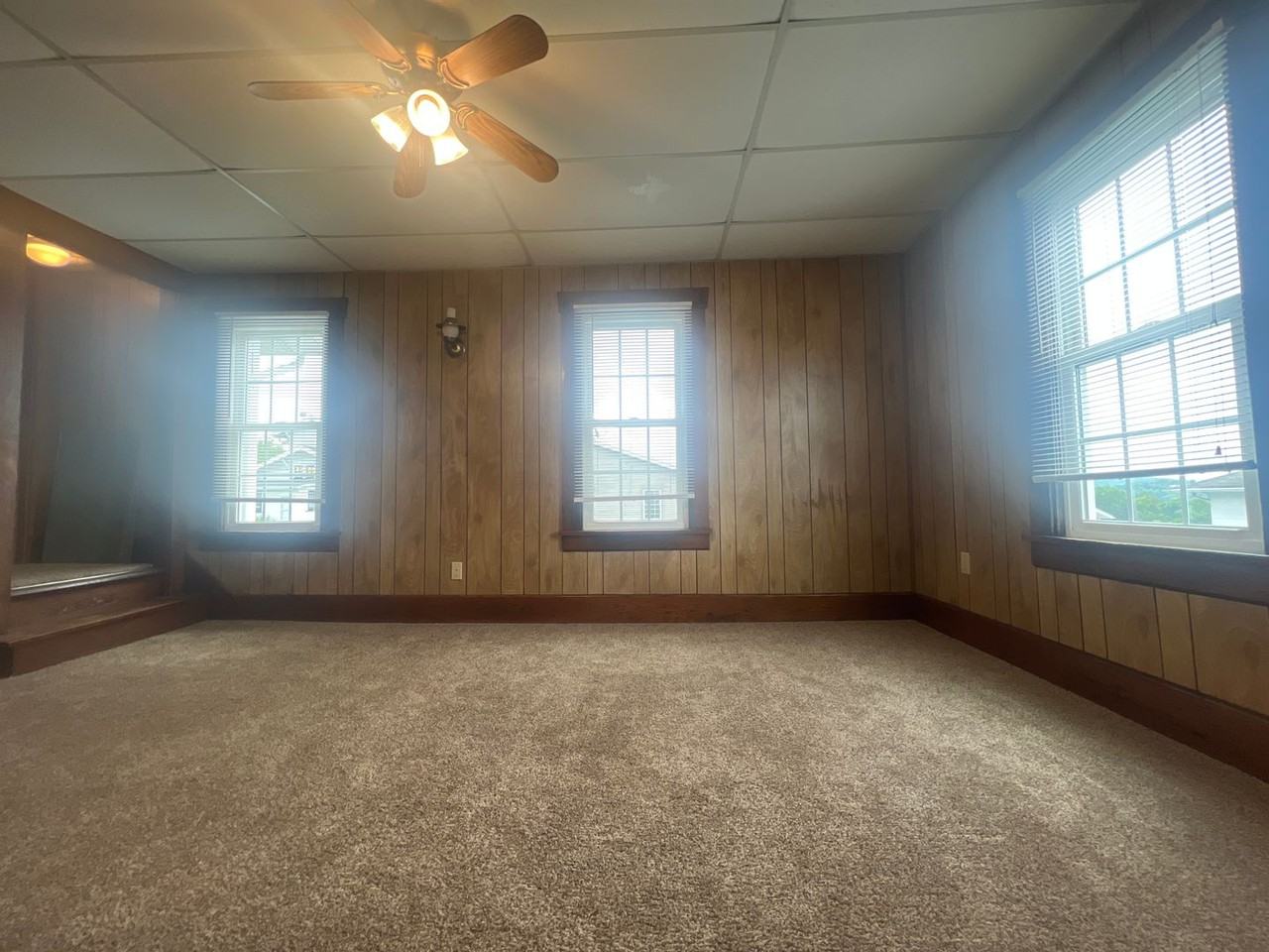 300 Belmar Ave - Photo 5 of 19