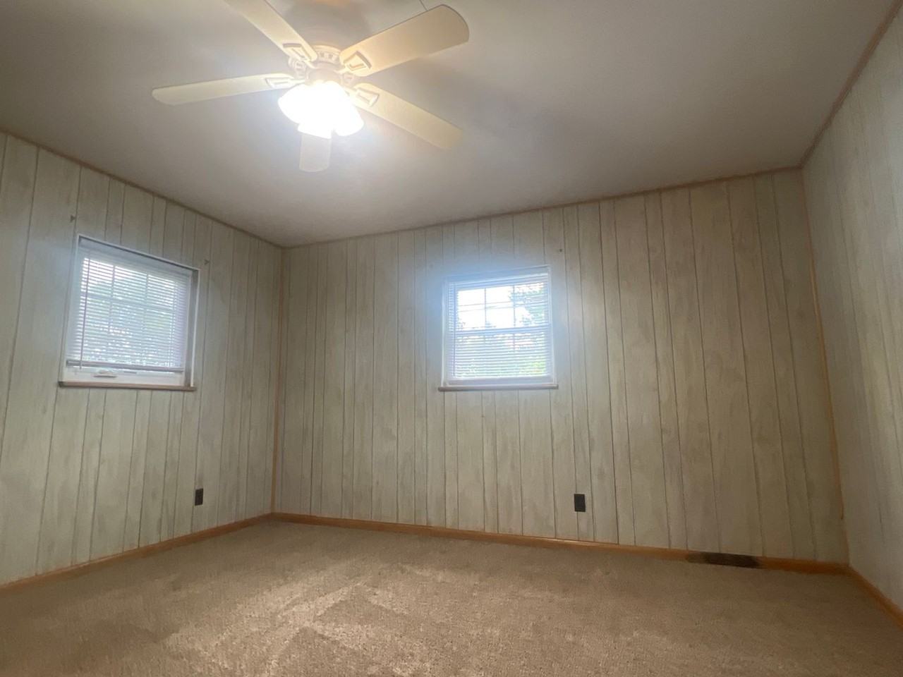 300 Belmar Ave - Photo 7 of 19