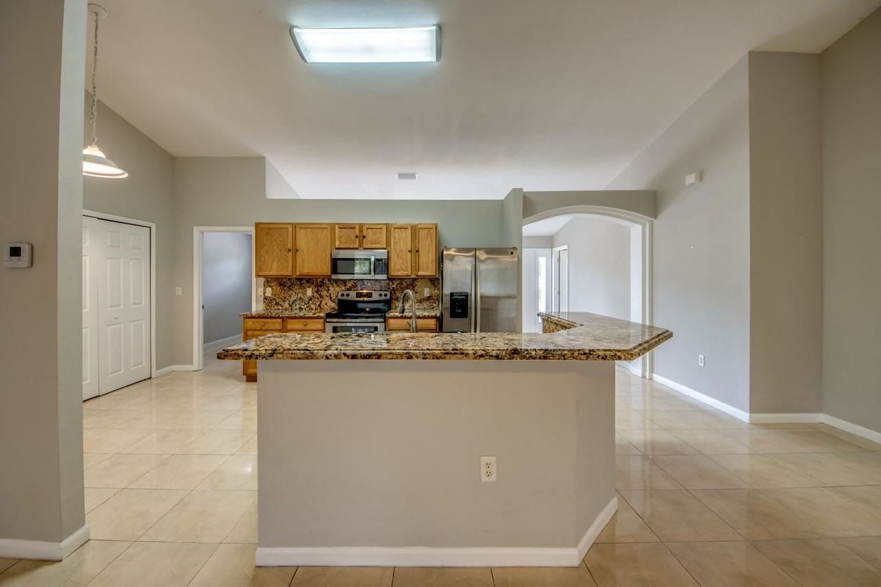 2462 Nature Pointe Loop - Photo 3 of 50