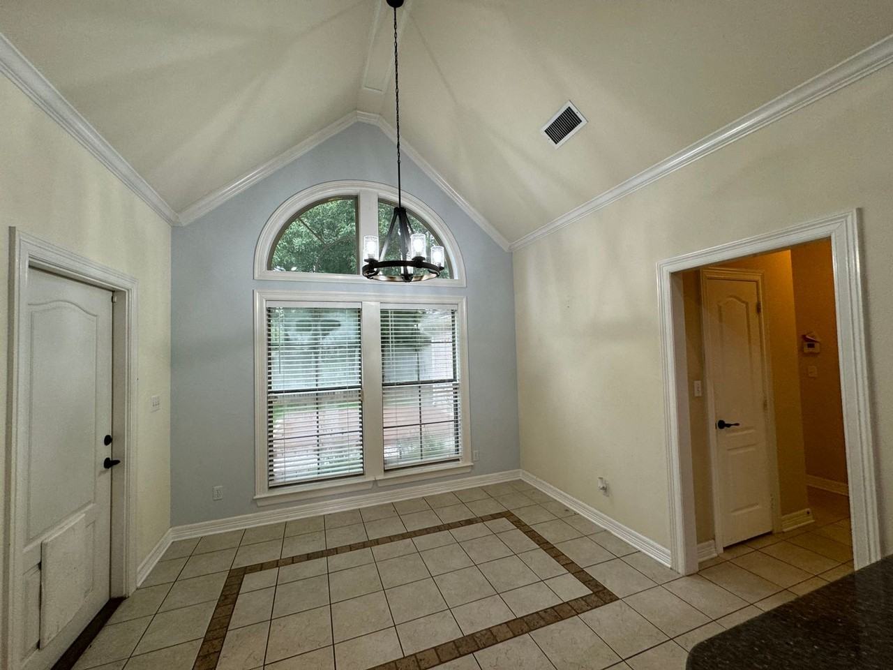 472 Grand Oaks Dr - Photo 6 of 21
