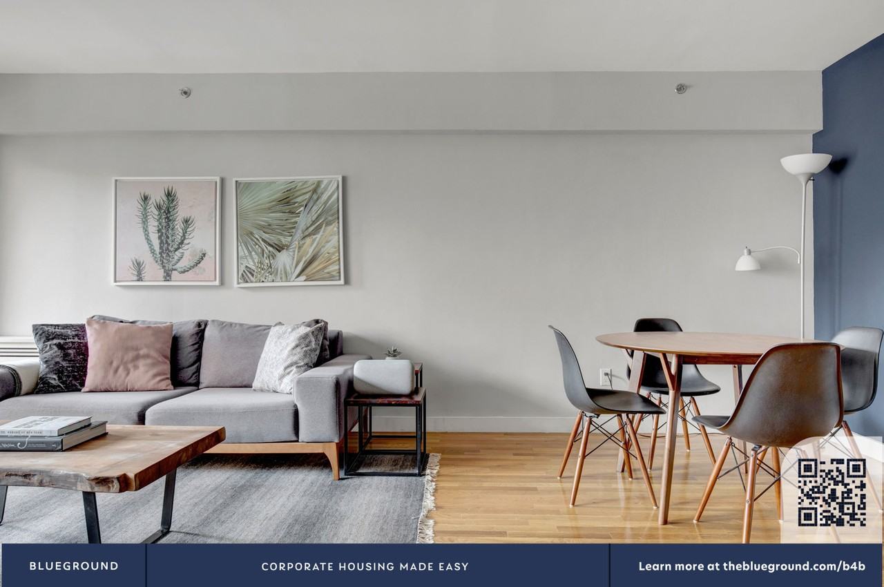 101 West 15th Street - Photo 6 of 50