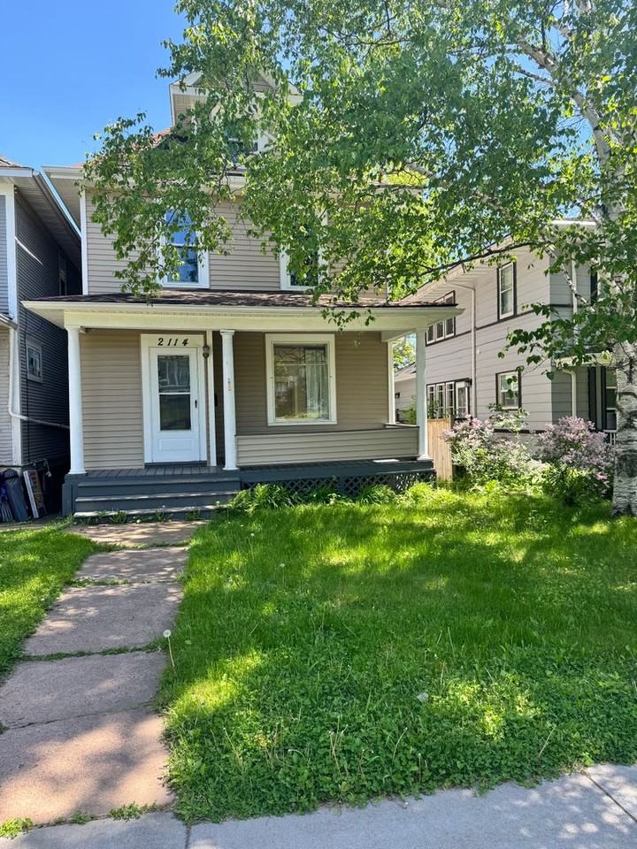 2114 E 4th St - Photo 2 of 19