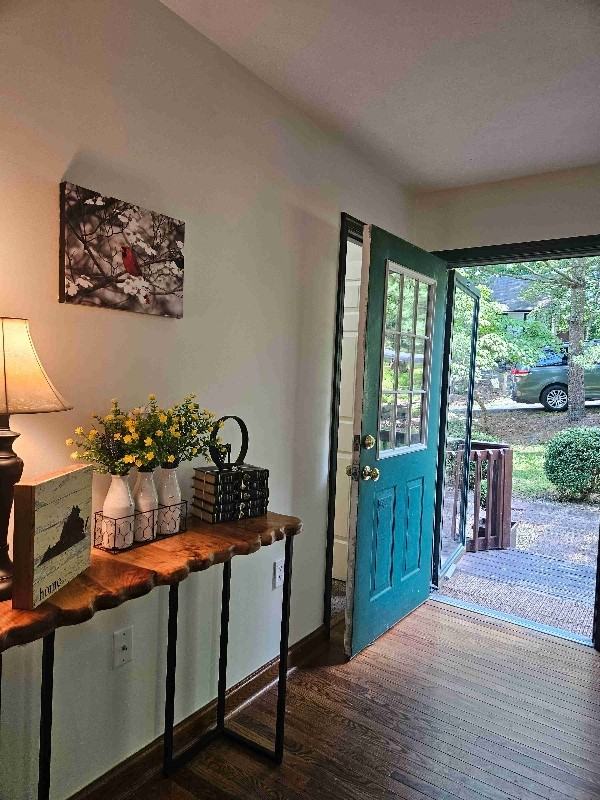 202 Greenbriar Cir - Photo 3 of 34