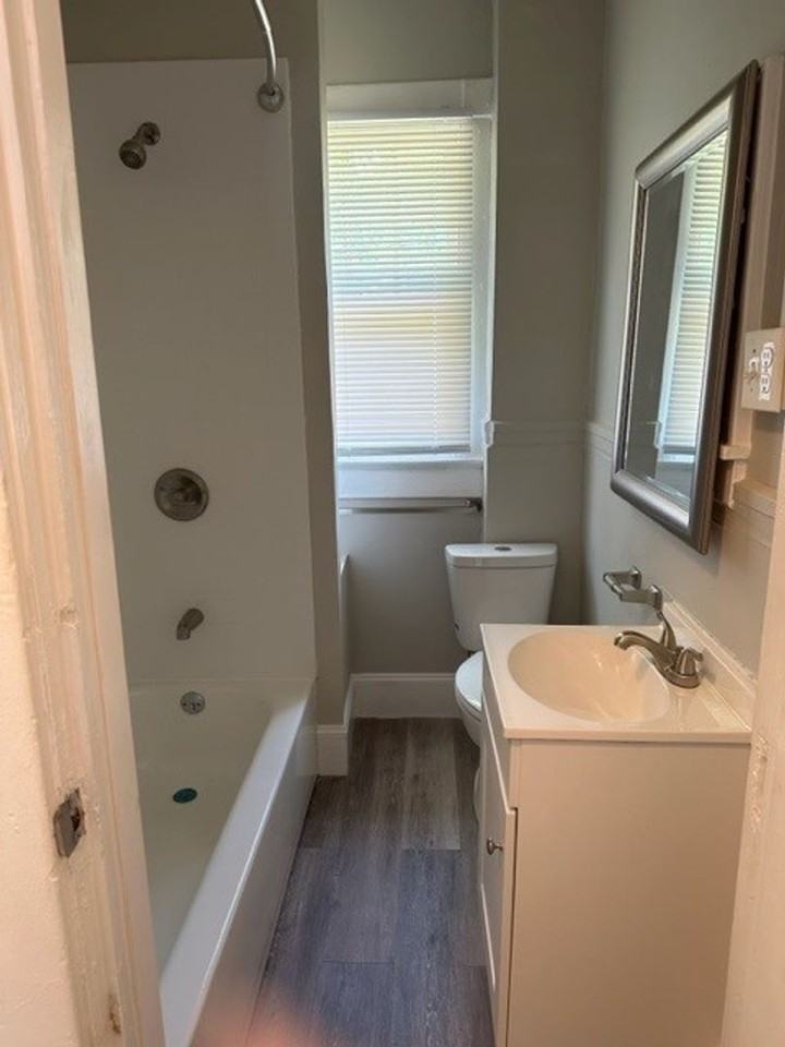 1909 Ashley Rd - Photo 2 of 7