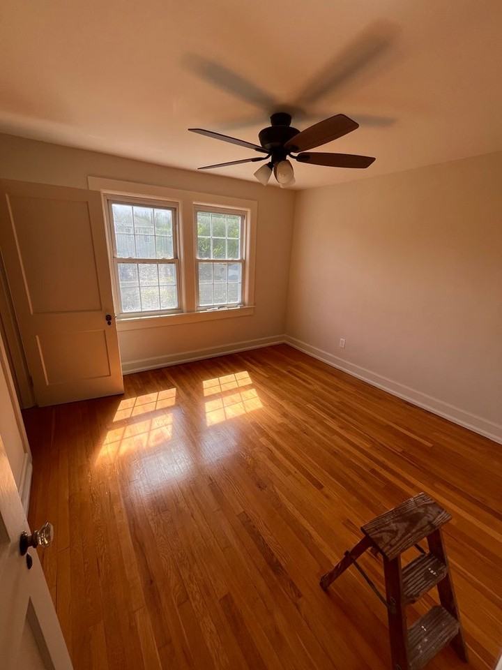 404 11th St - Photo 5 of 26