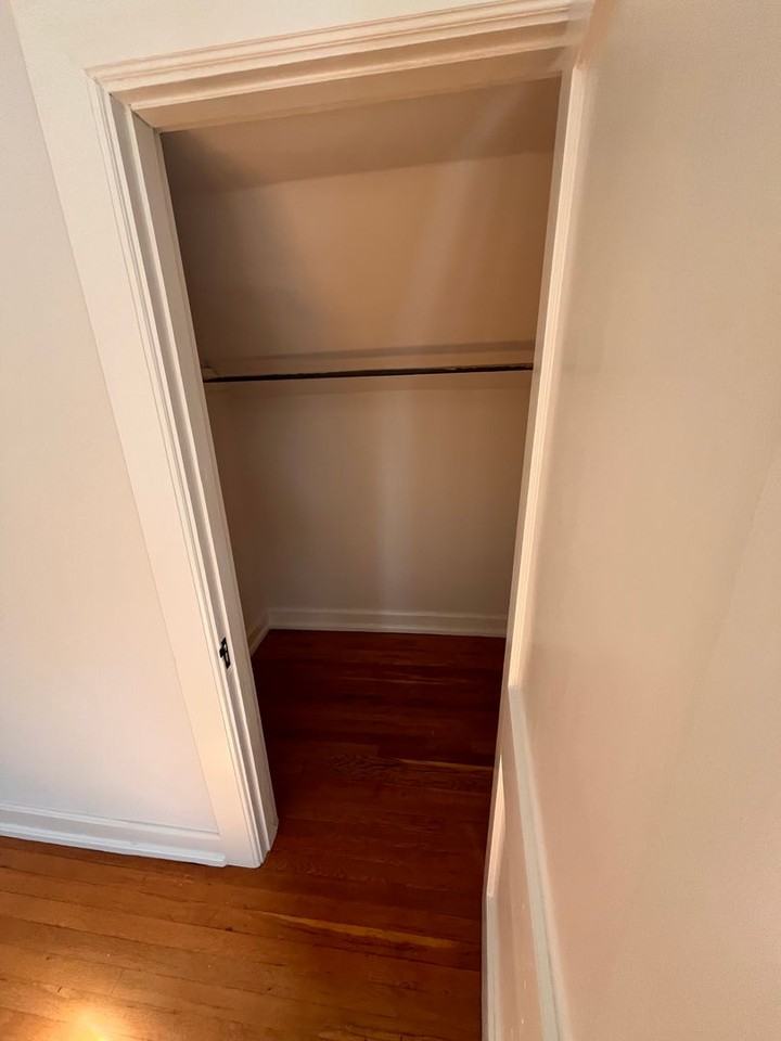 404 11th St - Photo 6 of 26