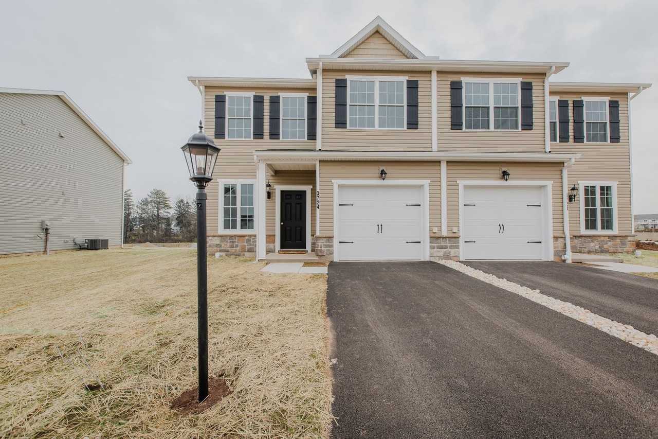 3752 Castle Dr - Photo 2 of 19