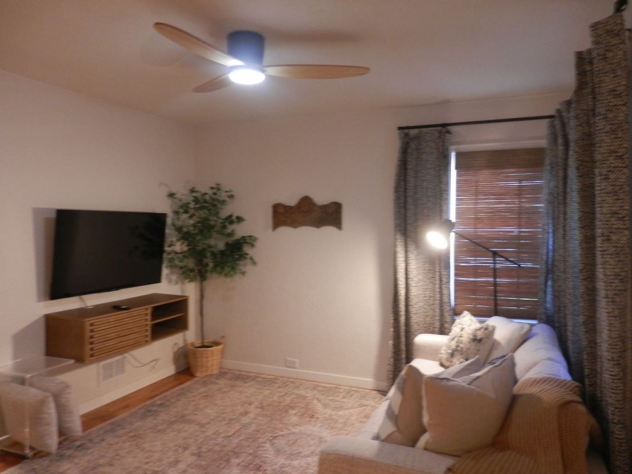 1006 N Garth Ave - Photo 2 of 28