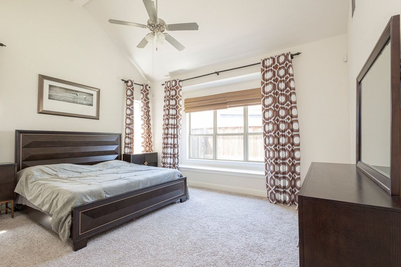 8724 Majors Cir - Photo 4 of 26