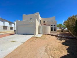 featured image of 10936 Loma Alta Ln
