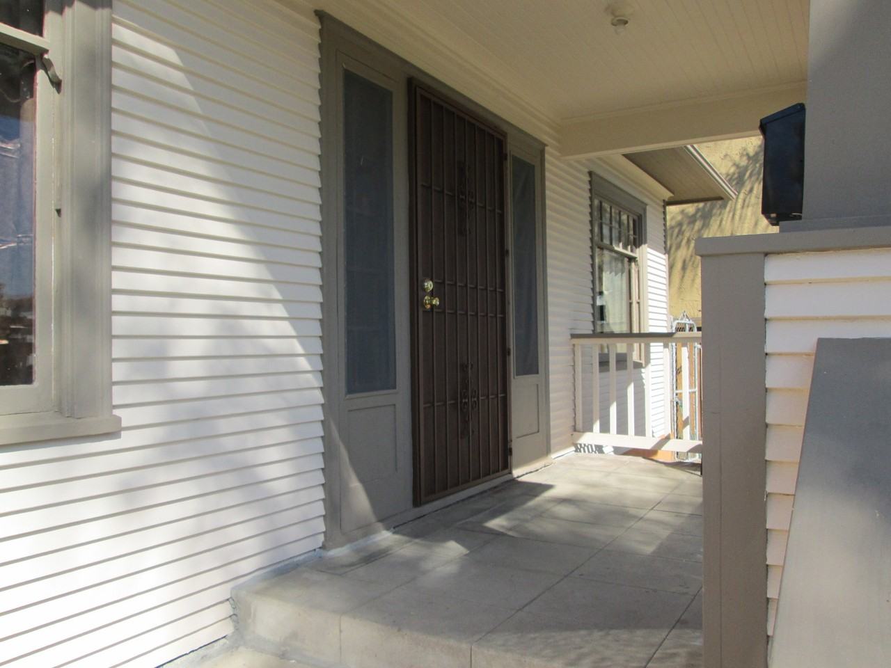 4360 34th St - Photo 3 of 20