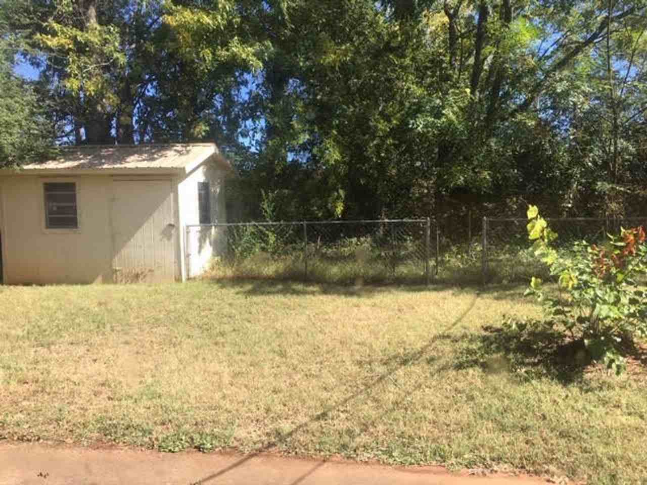 740 Mansfield Rd - Photo 2 of 14
