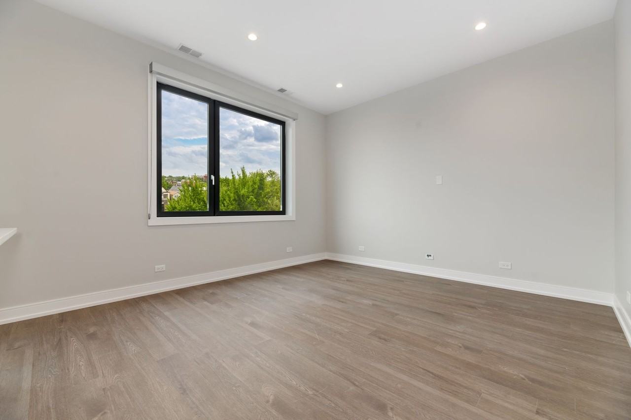 1962-66 N Milwaukee Ave. - Photo 5 of 50