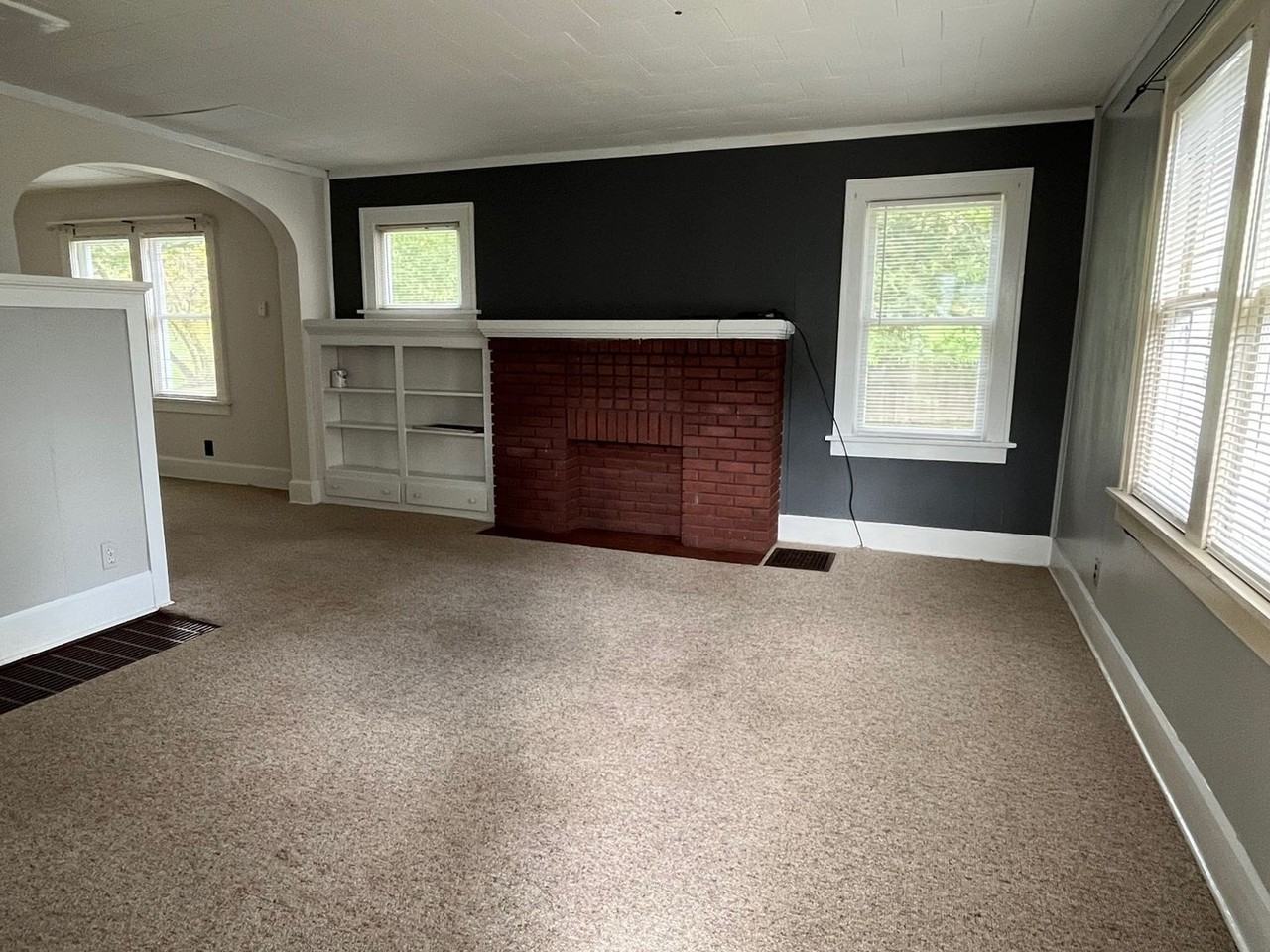 tb516 - Photo 3 of 10