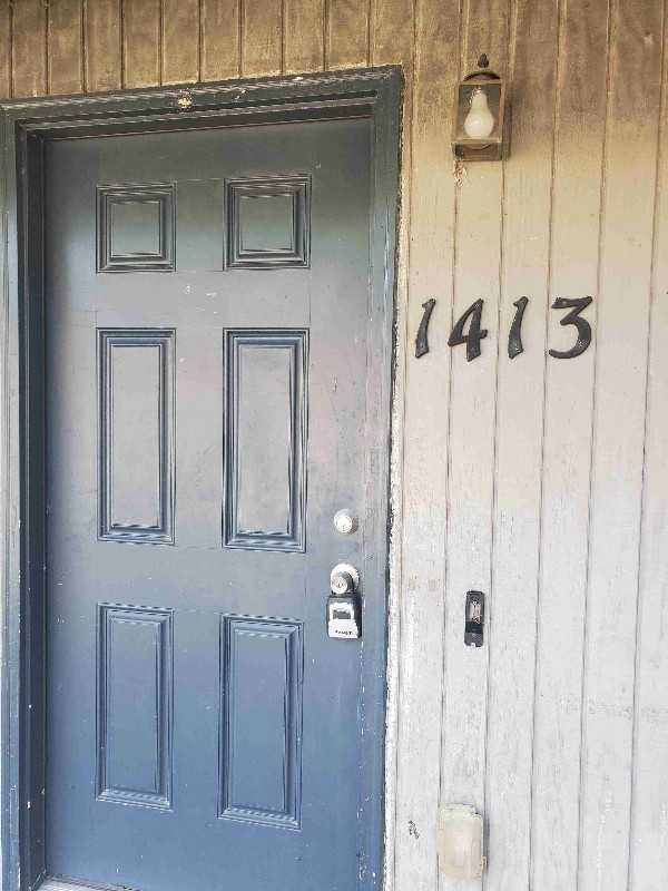 1413 Tangora Ln - Photo 3 of 10