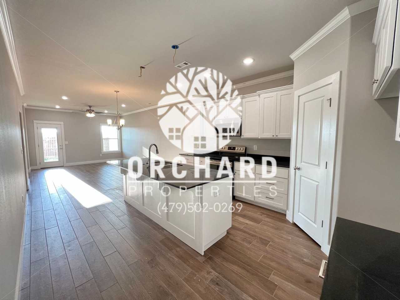 3003 N Conway Drive - Photo 2 of 9