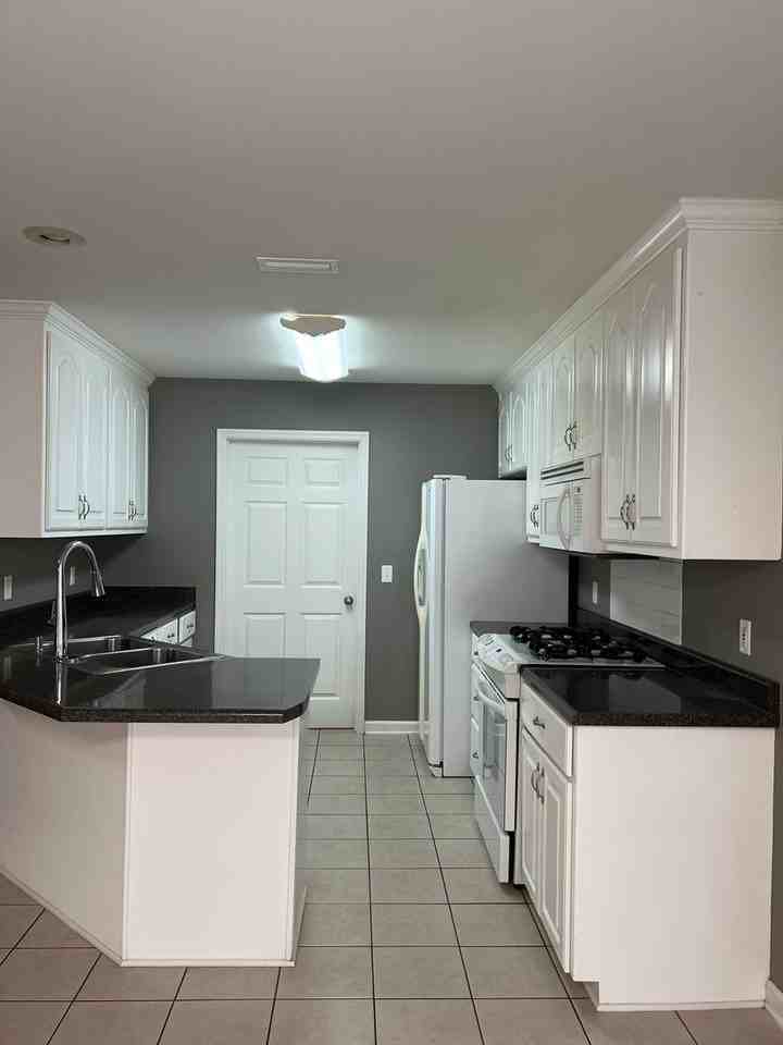 36 County Road 740 - Photo 2 of 7