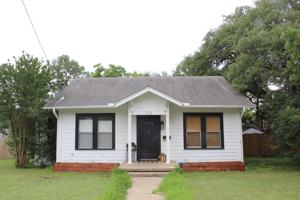 featured image of 113 E 8th Ave