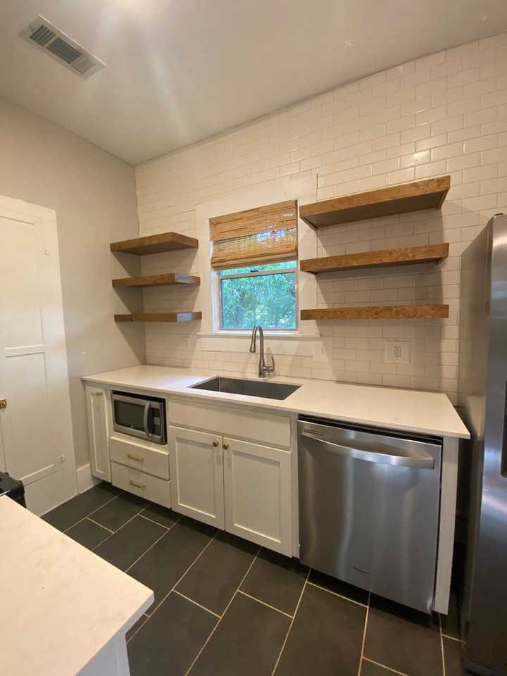 113 E 8th Ave - Photo 5 of 25