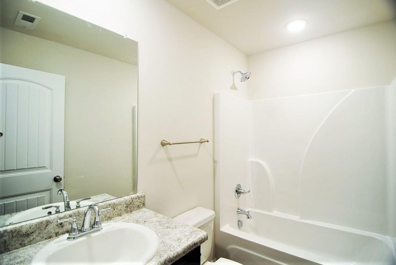 4218 Textile Ln Sw - Photo 7 of 21