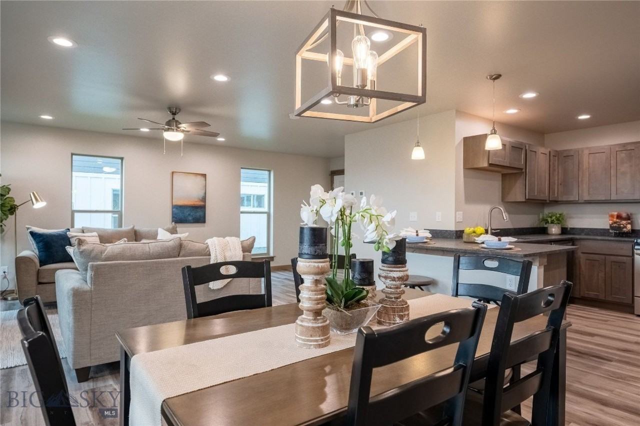 1311 Fozzie Ln - Photo 2 of 22